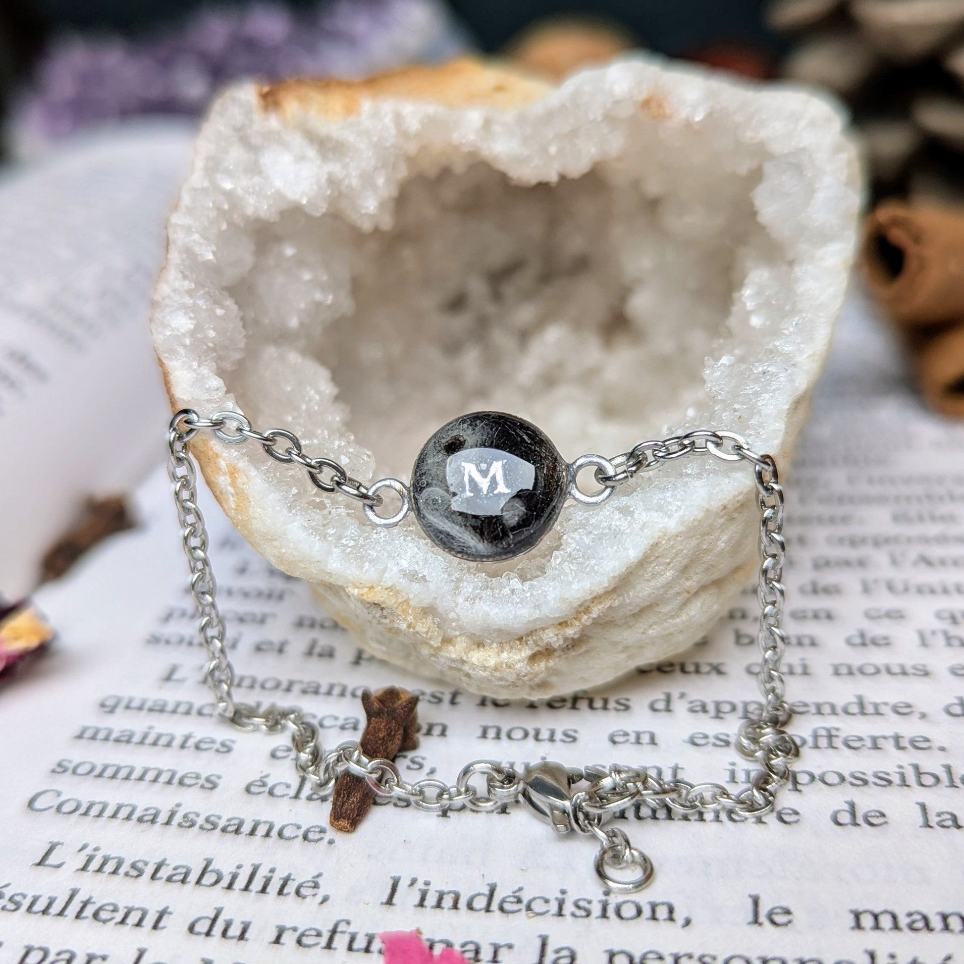 bracelet petit rond argent yin yang poils chat noir et blanc